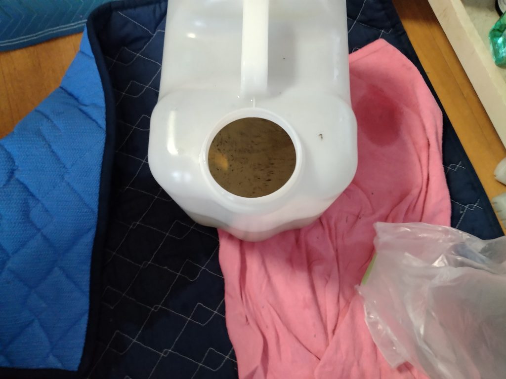 エアコンクリーニング　汚水