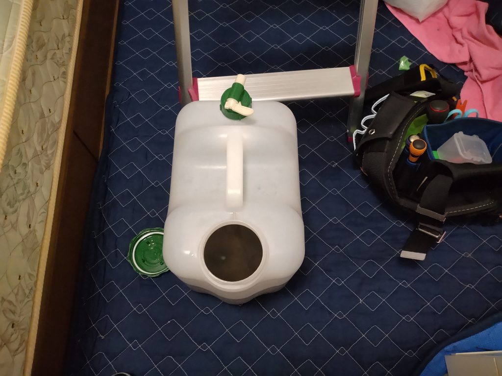 エアコンクリーニング　汚水