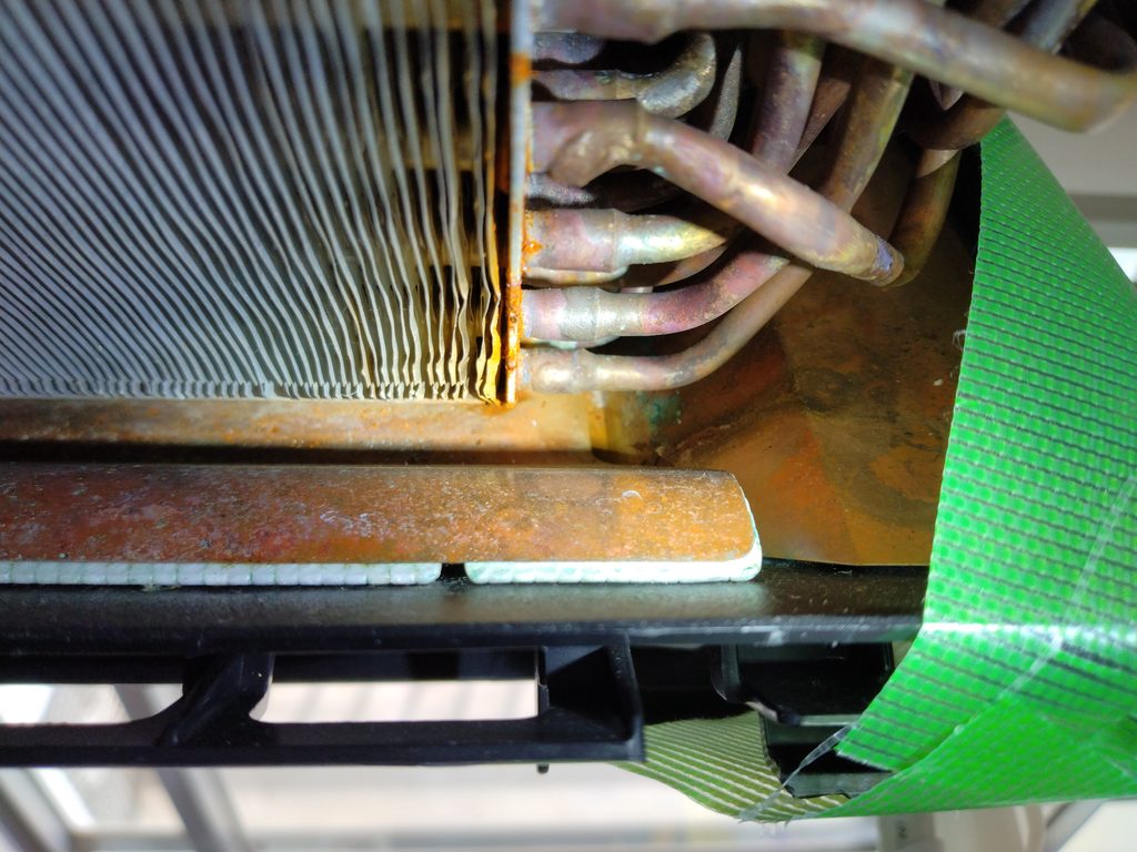 熱交換器　緑青