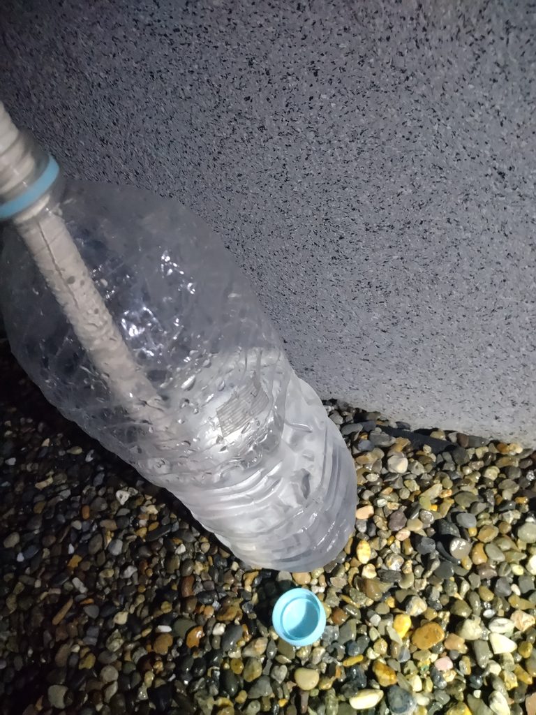 ドレンホース　通水テスト